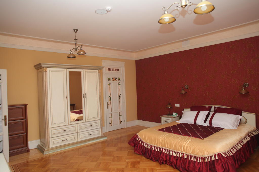 Fontush Boutique Hotel Iwano-Frankiwsk Zimmer foto