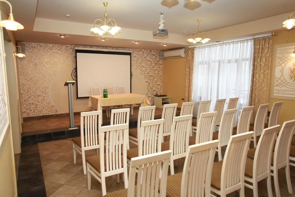 Fontush Boutique Hotel Iwano-Frankiwsk Exterior foto