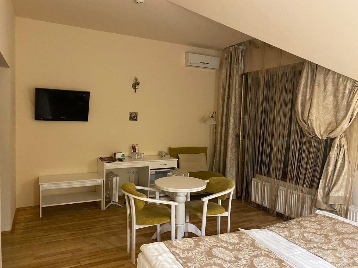 Fontush Boutique Hotel Iwano-Frankiwsk Exterior foto