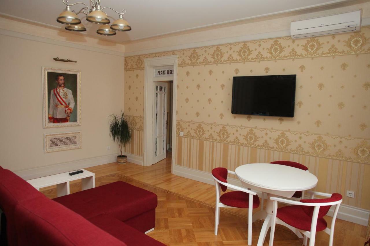 Fontush Boutique Hotel Iwano-Frankiwsk Exterior foto
